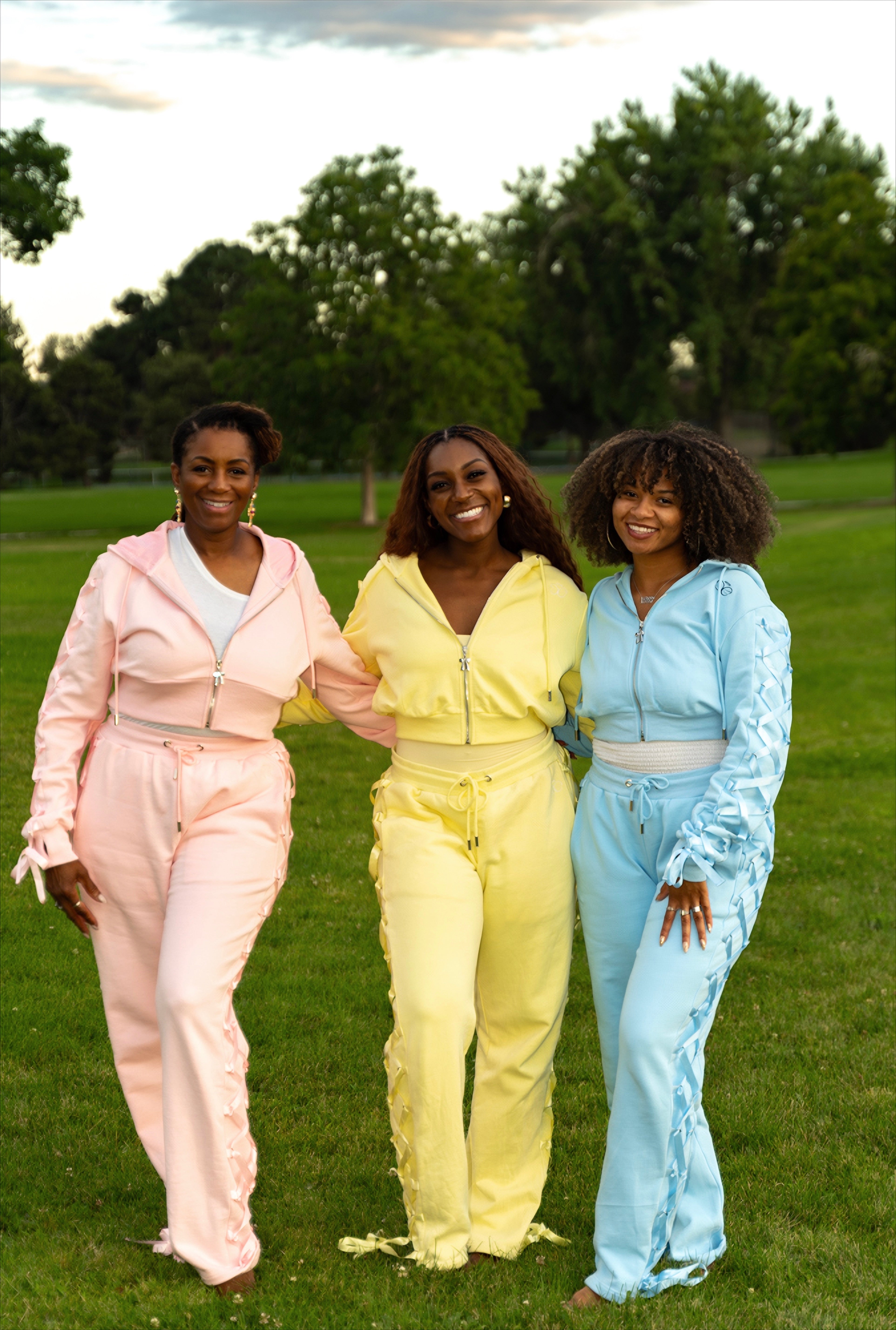 Bow Straight-leg Pant